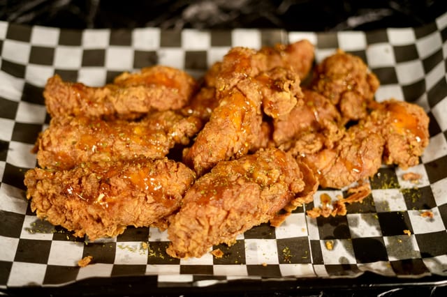 6 Chicken Tenders.